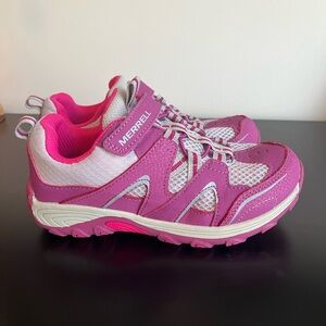Girls Merrell Trail Chaser Shoe size 1.5 Berry/Grey